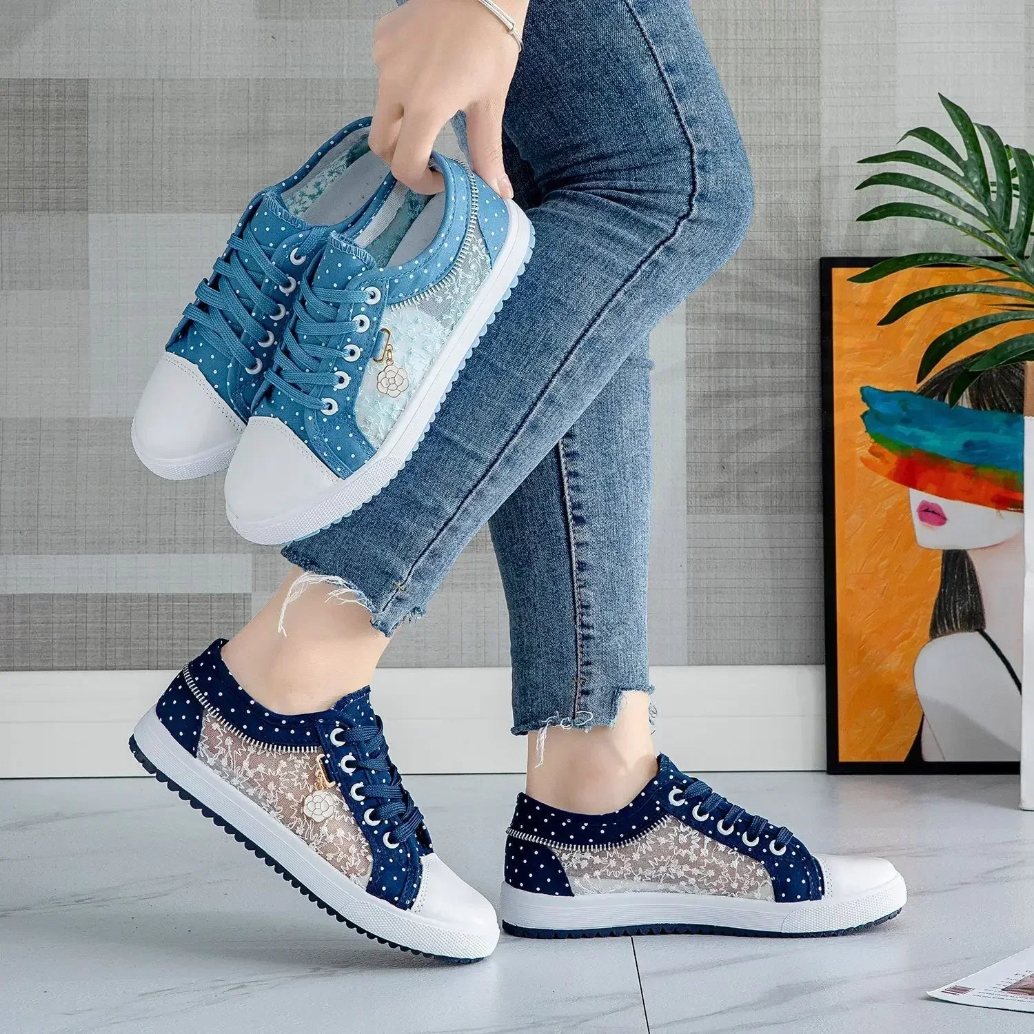 Women’s Elegant Mesh Sneakers