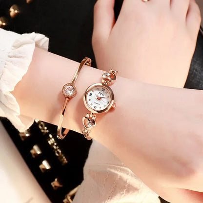 ElegantHeart Casual Wristwatch