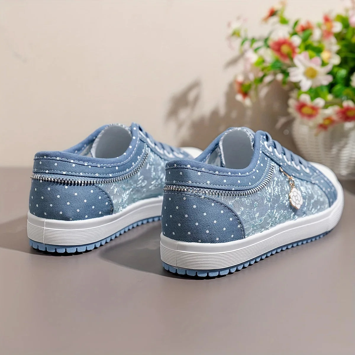 Women’s Elegant Mesh Sneakers